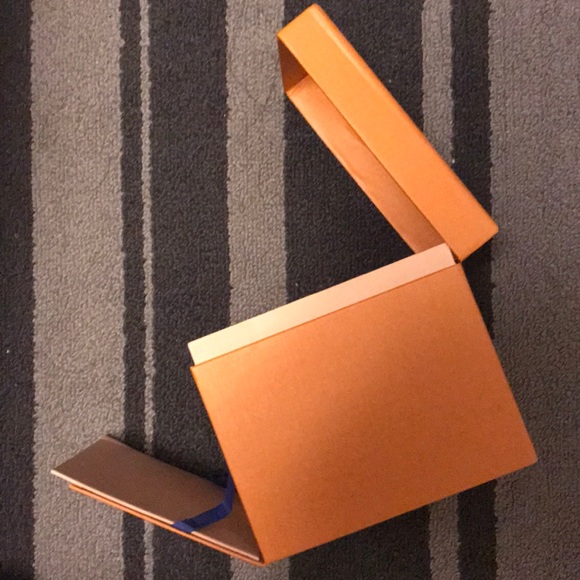 Louis Vuitton dustbox gift box - Picture 1 of 9